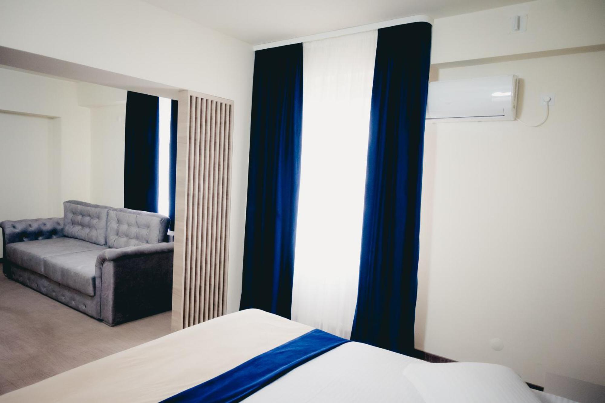 Hotel Valahia Targoviste Buitenkant foto