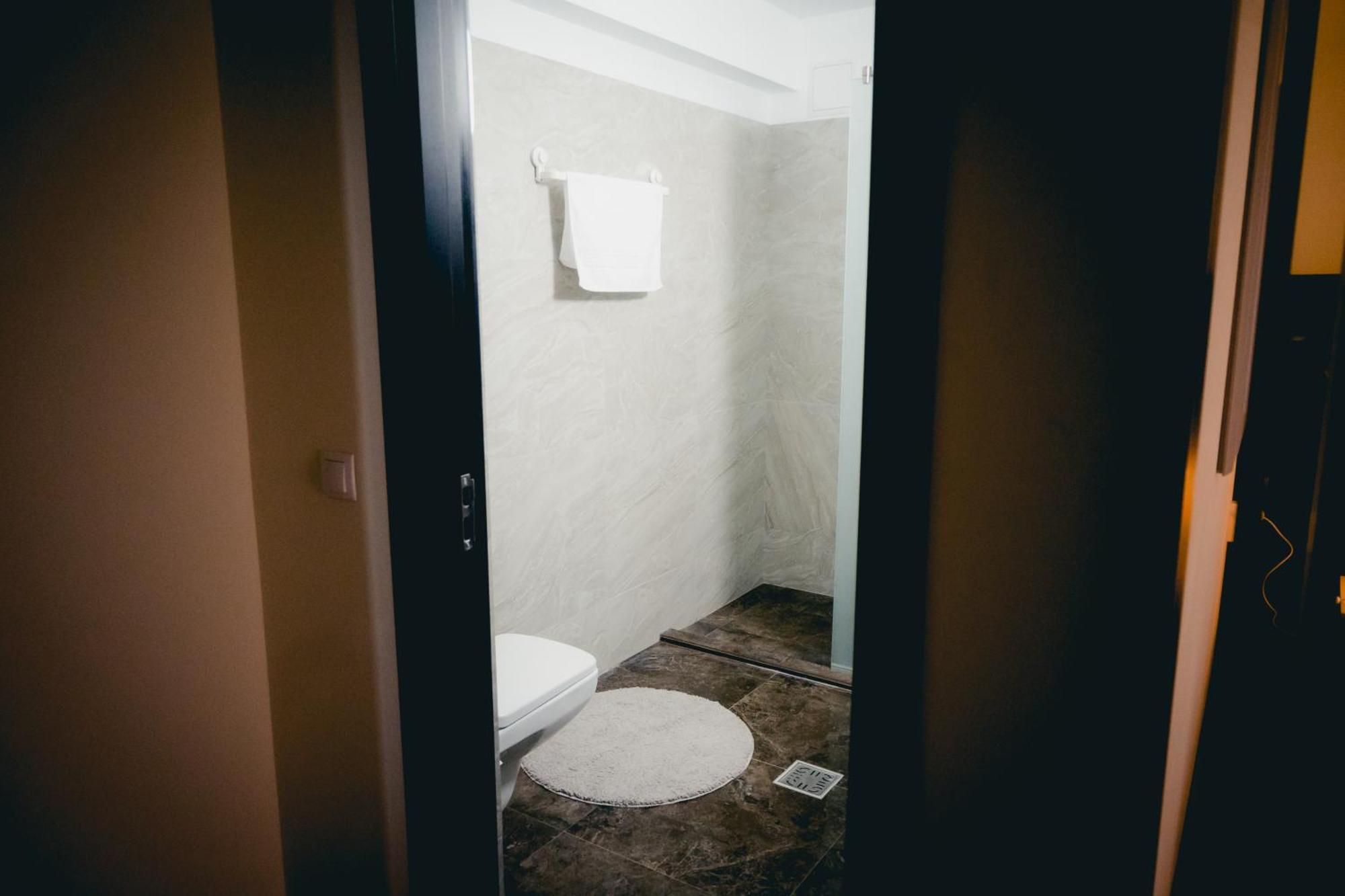 Hotel Valahia Targoviste Buitenkant foto