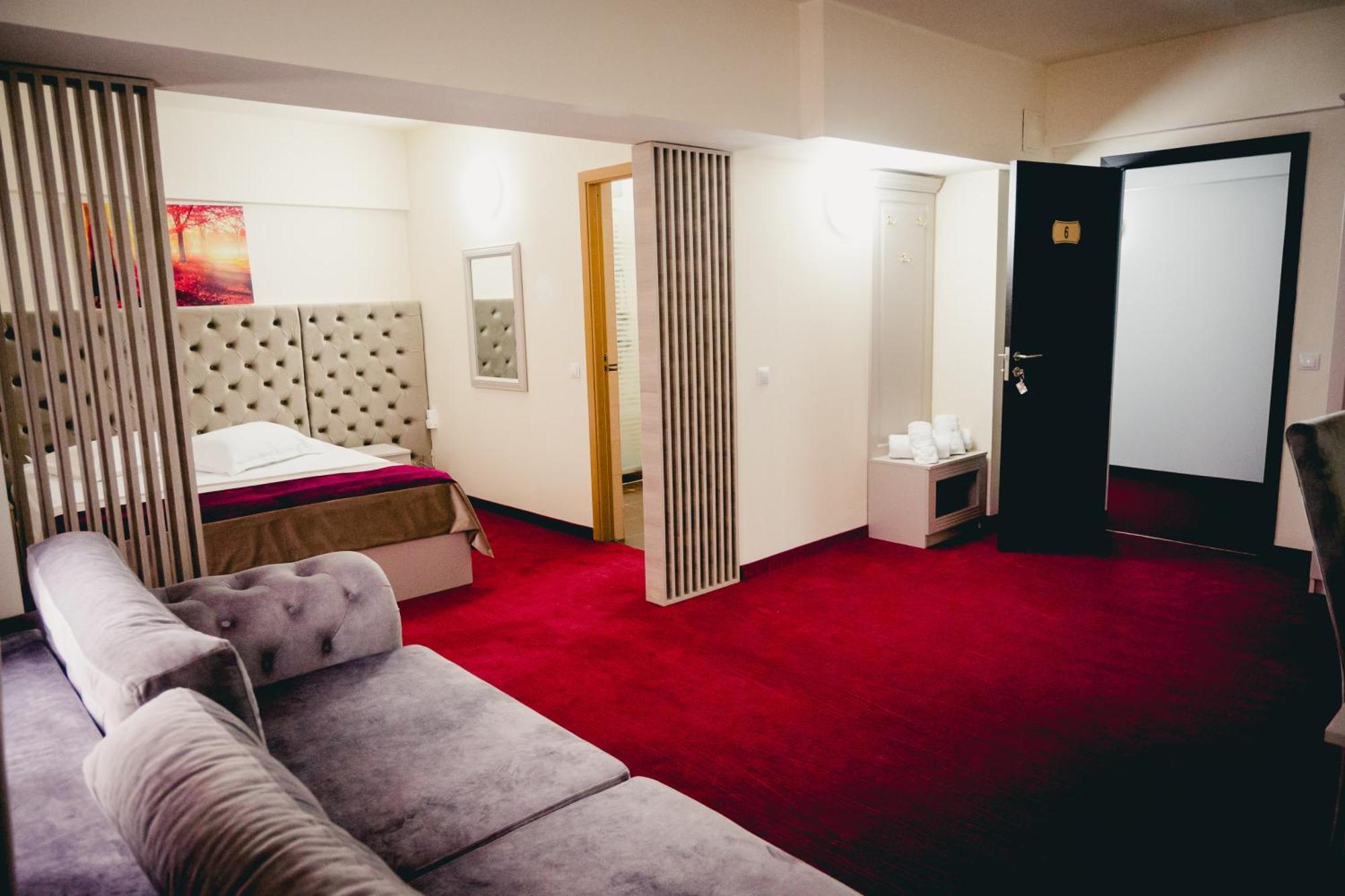 Hotel Valahia Targoviste Buitenkant foto