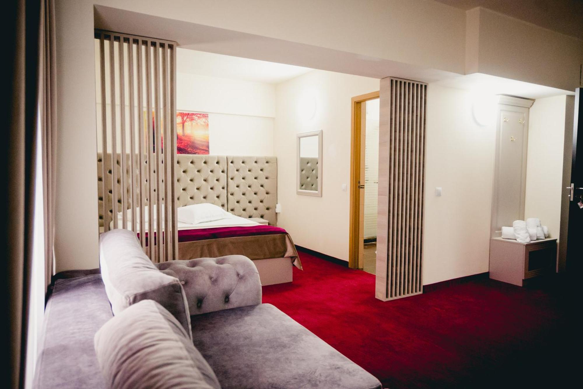 Hotel Valahia Targoviste Buitenkant foto