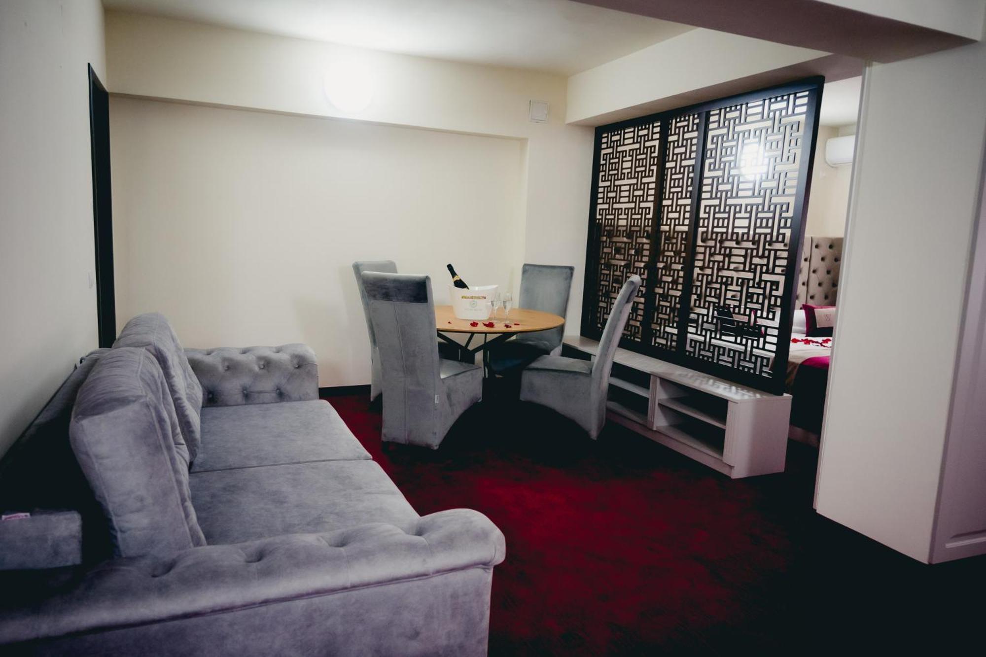 Hotel Valahia Targoviste Buitenkant foto