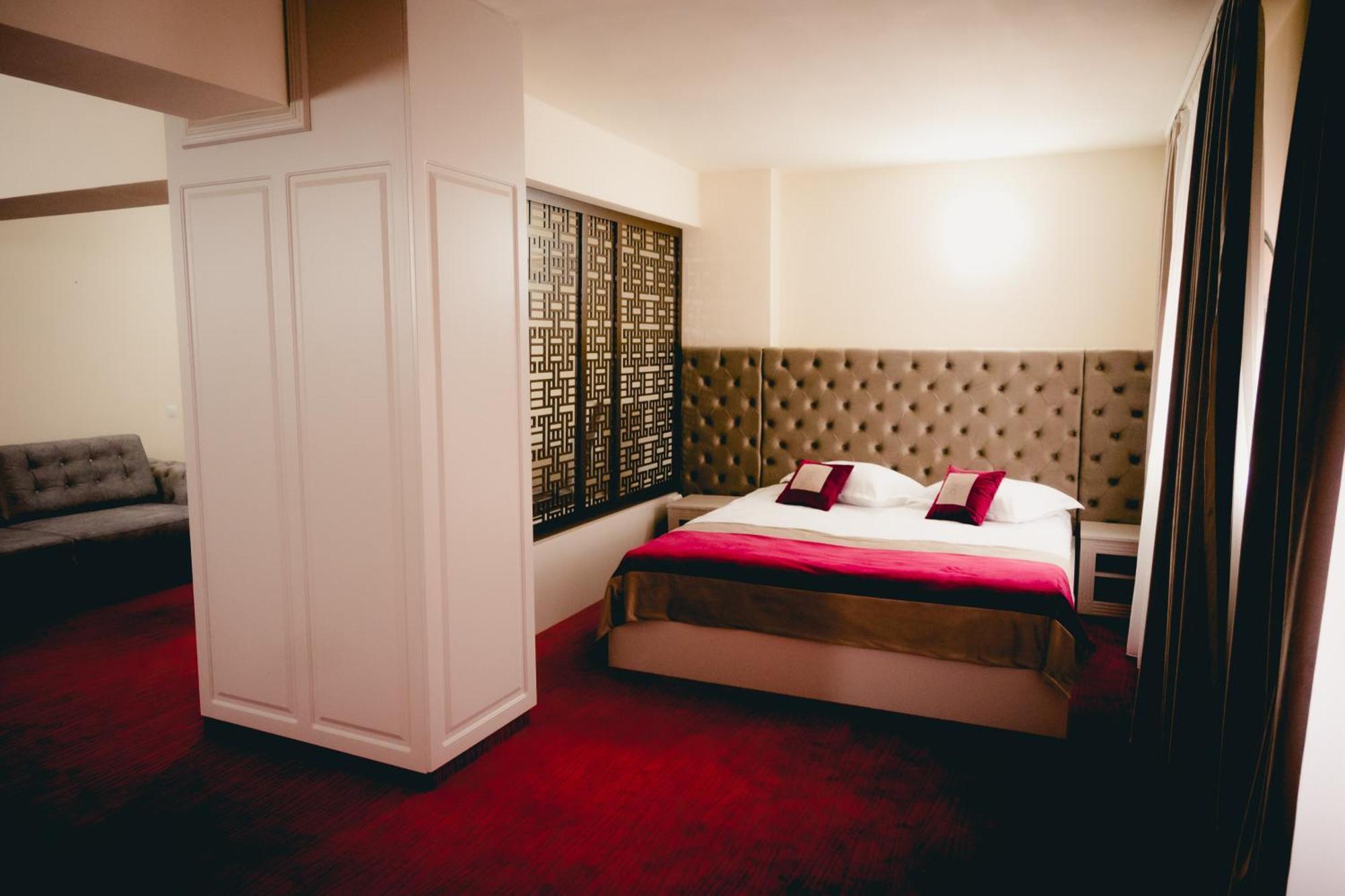 Hotel Valahia Targoviste Buitenkant foto