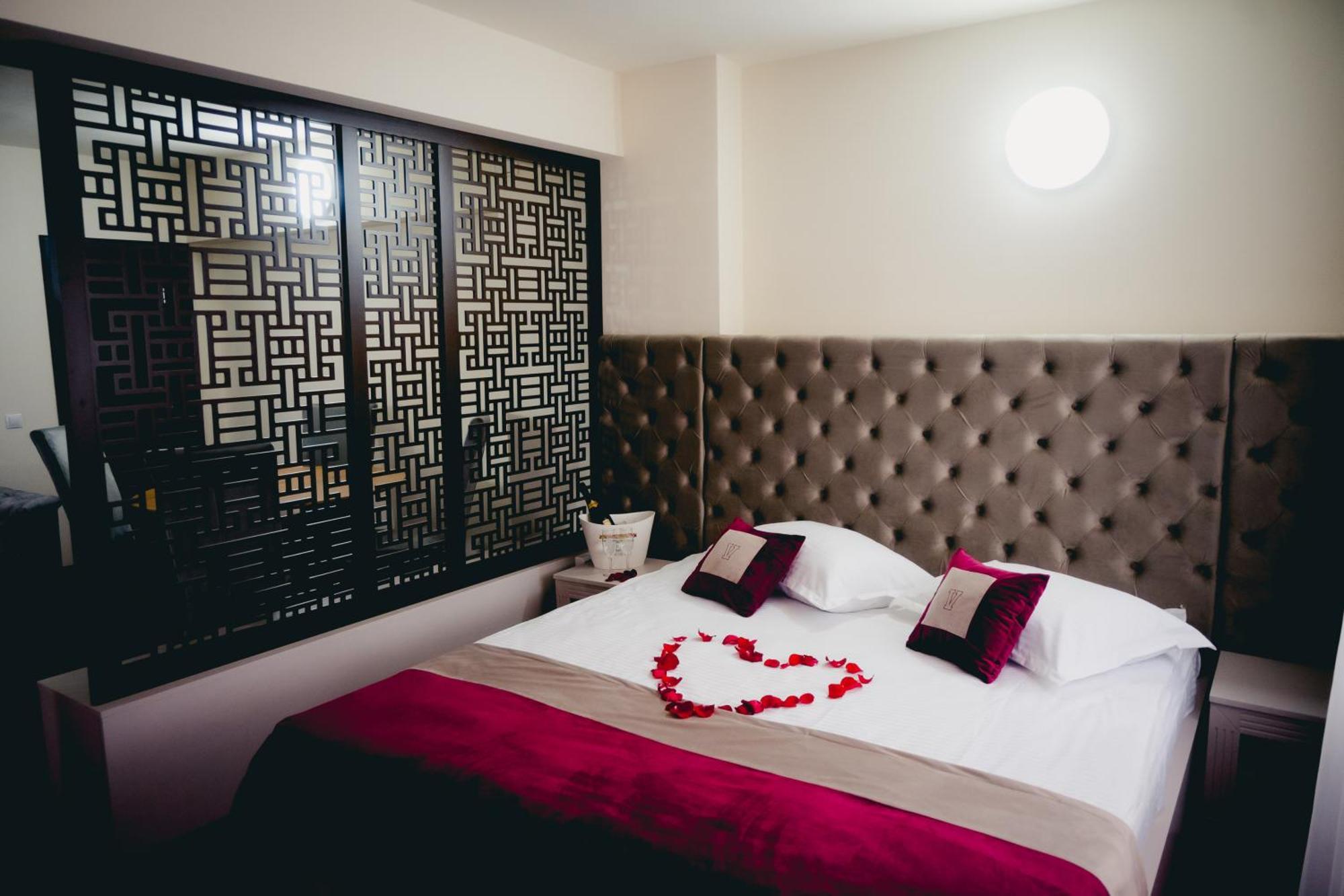 Hotel Valahia Targoviste Buitenkant foto