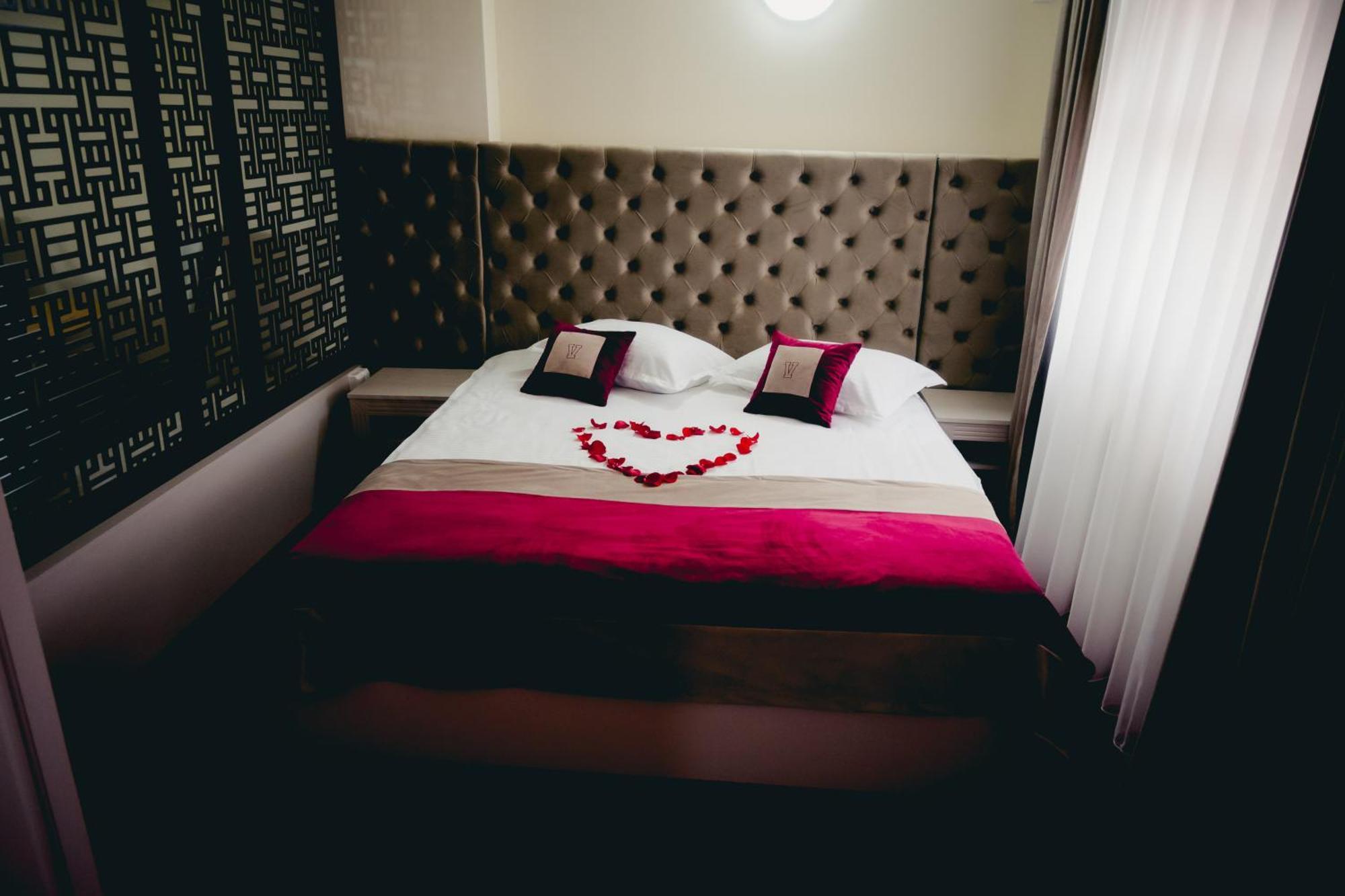 Hotel Valahia Targoviste Buitenkant foto