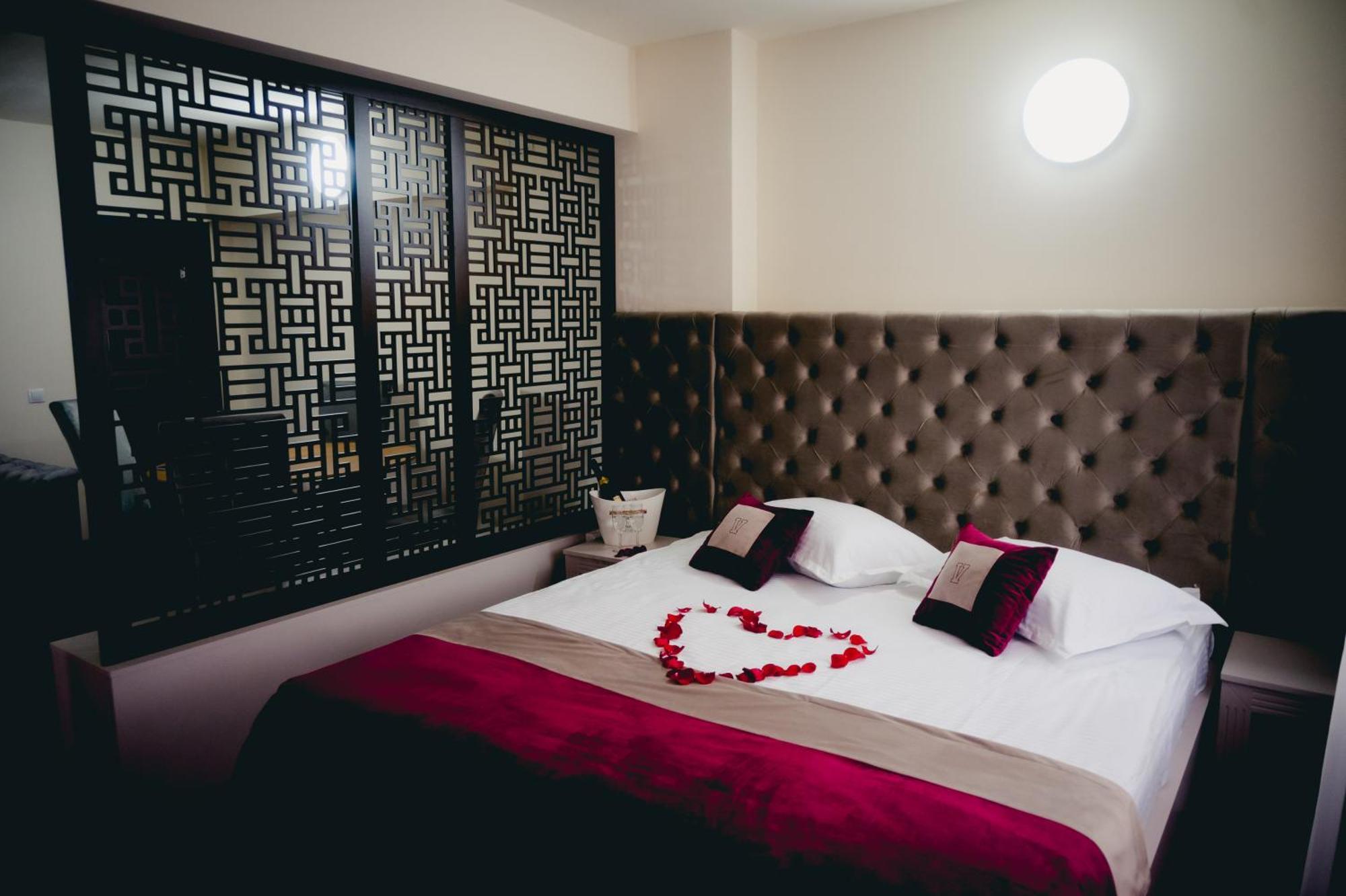 Hotel Valahia Targoviste Buitenkant foto