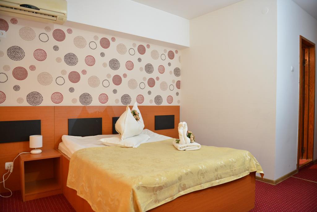 Hotel Valahia Targoviste Buitenkant foto