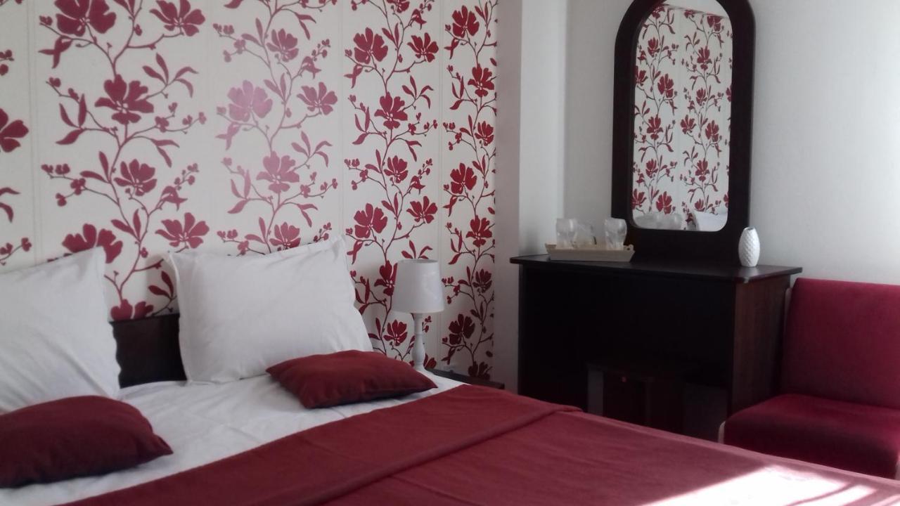 Hotel Valahia Targoviste Buitenkant foto